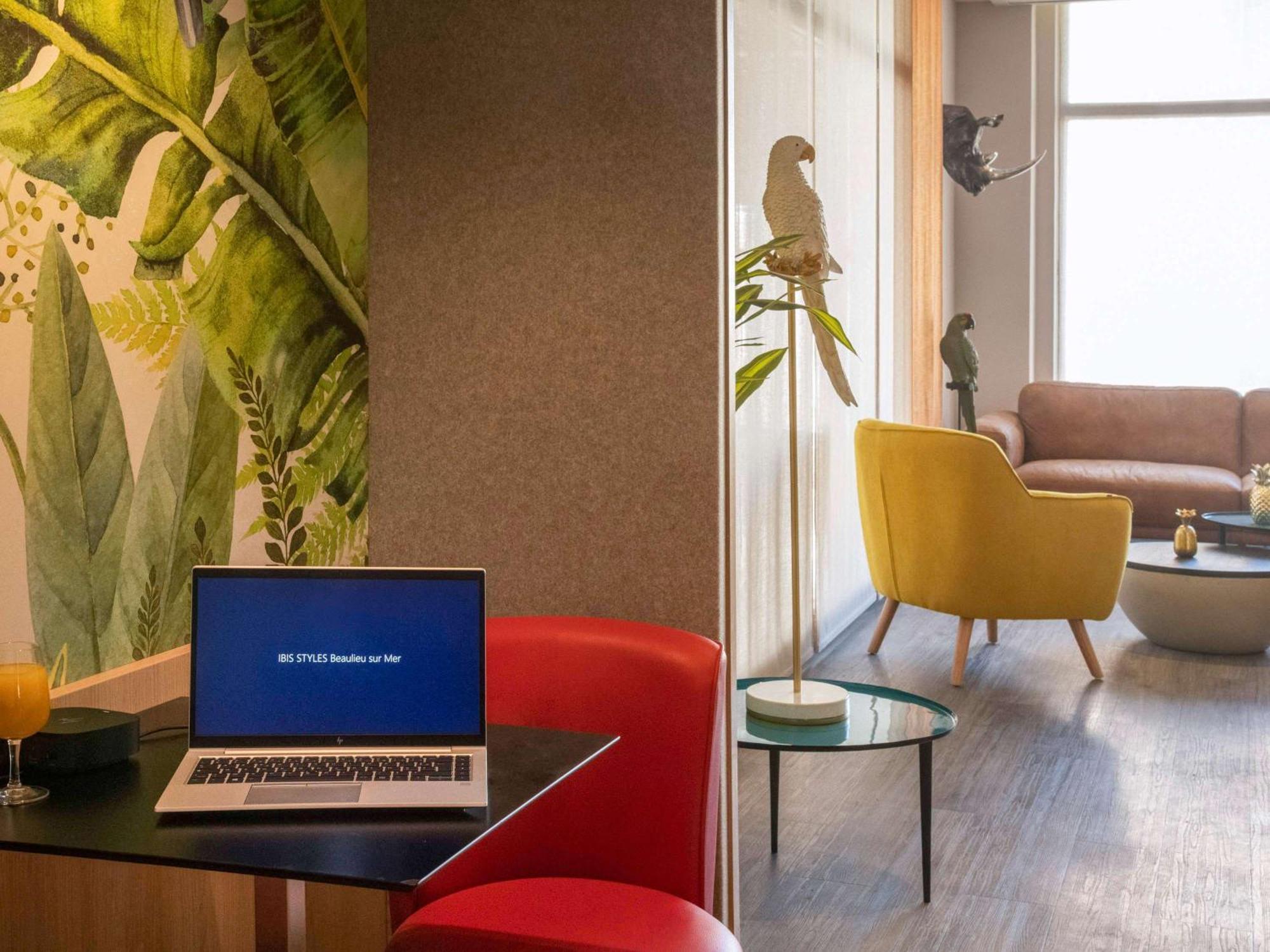 Ibis Styles Beaulieu Sur Mer Esterno foto