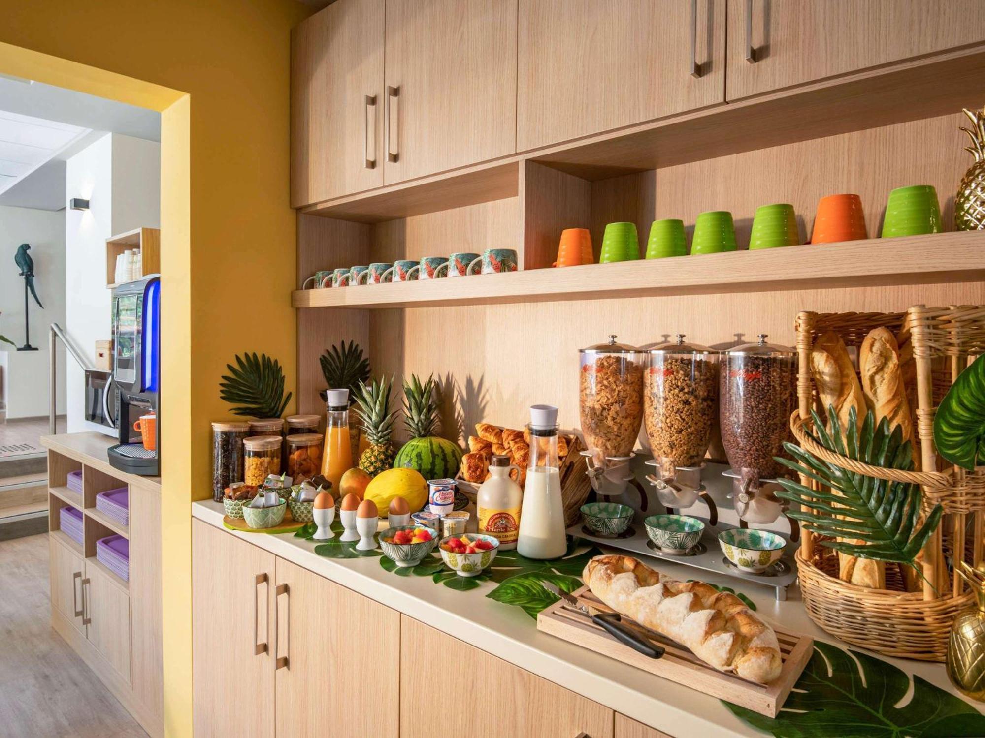 Ibis Styles Beaulieu Sur Mer Esterno foto
